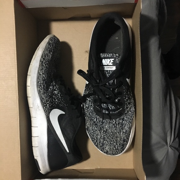 Nike Shoes - Women’s Nike Tennis Shoes